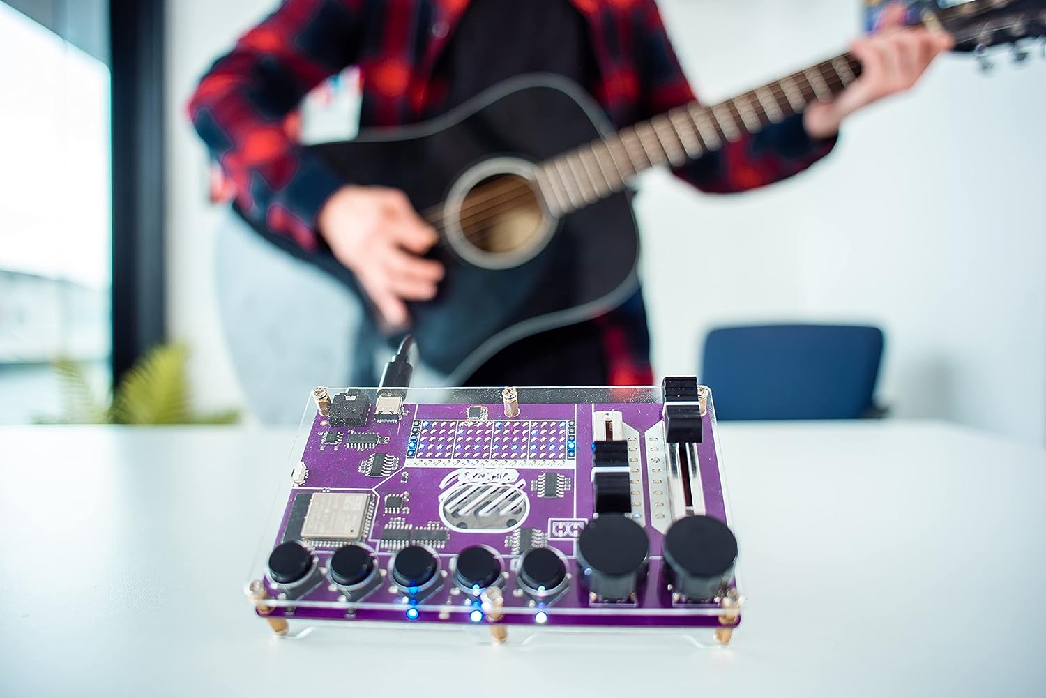 CircuitMess Synthia - DIY Digital Music Sampler
